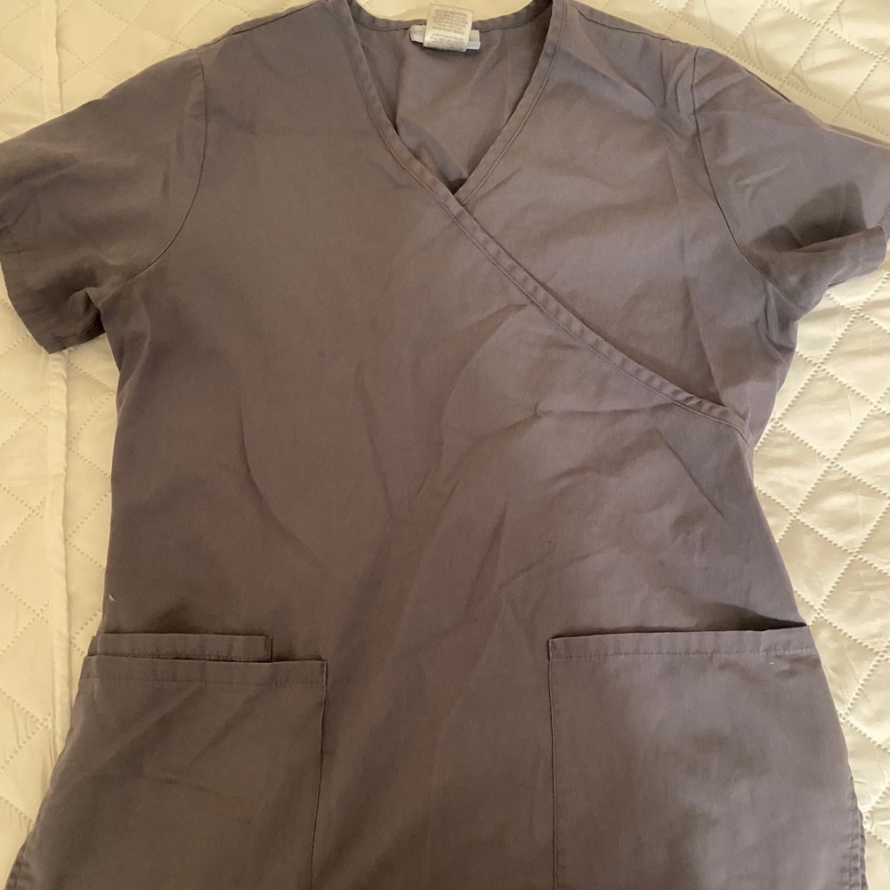 Scrub tops - Picture 6 of 8
